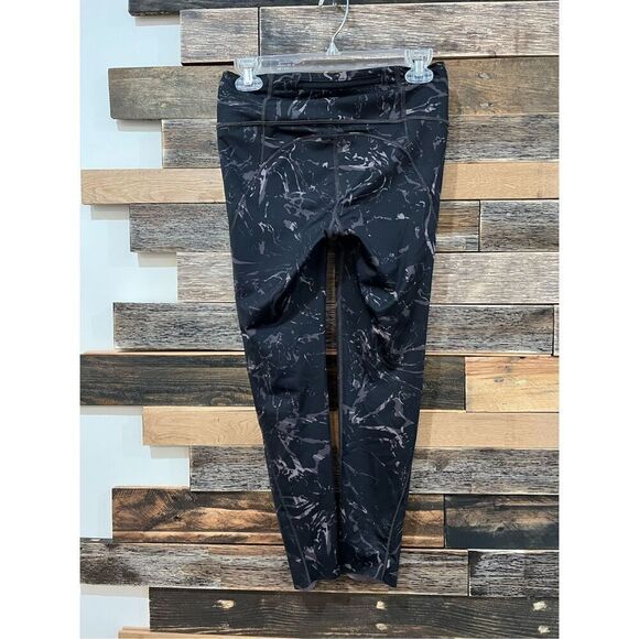 Athleta Velocity Stash Pocket Black Marbled 7/8 Legging sz XS - Picture 3 of 10